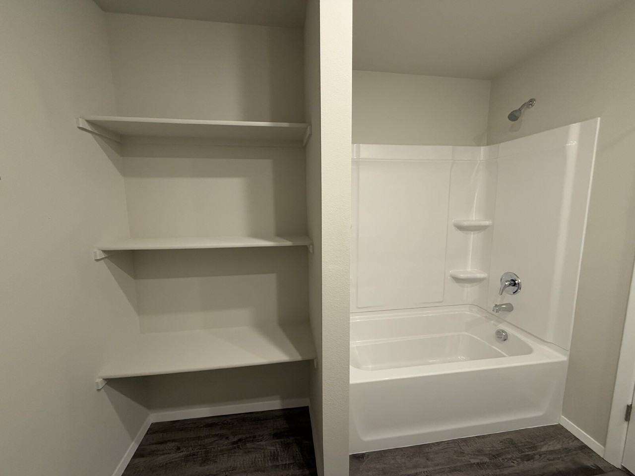 1114 W 8th Pl - Photo 7 of 11