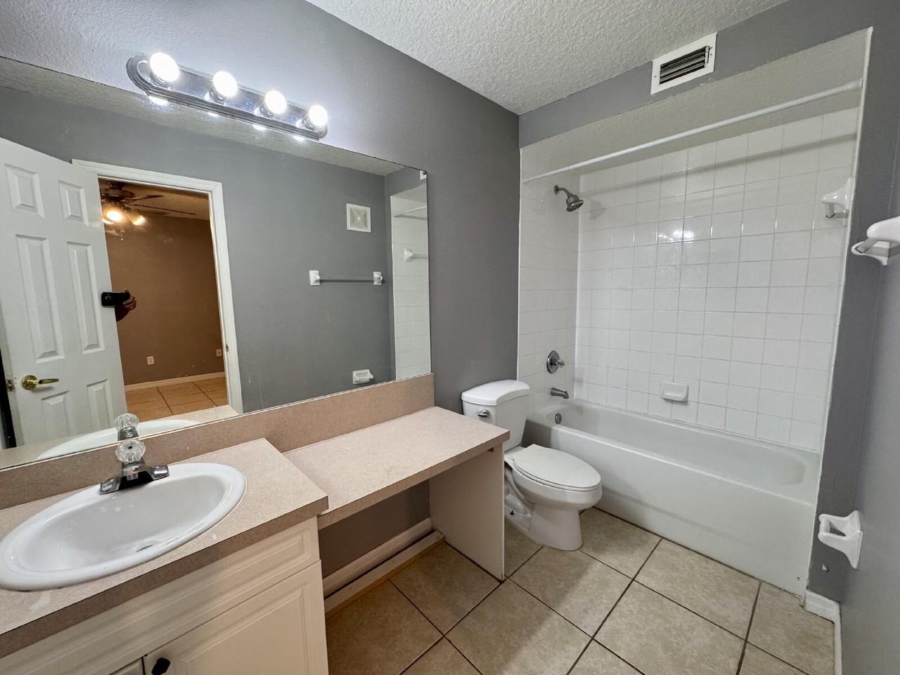 2725 Fan Palm Dr #B - Photo 6 of 10