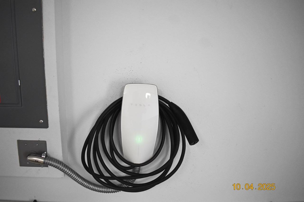 238 Avant Pl - Photo 3 of 14