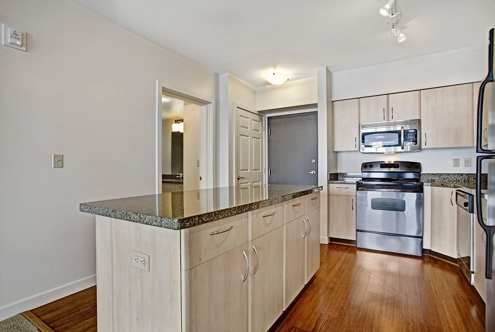 Annaliese - Photo 7 of 51