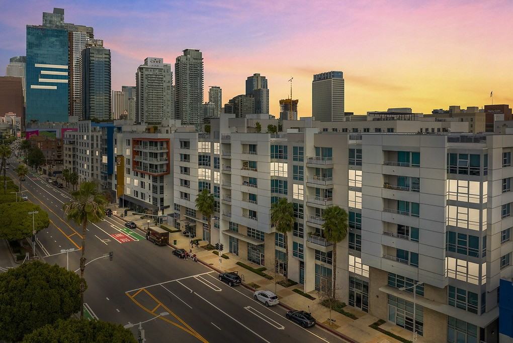 Avant - Photo 2 of 82