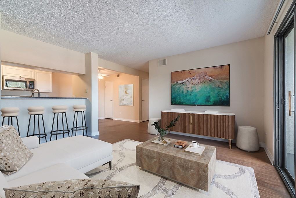 Bernardo Crest - Photo 7 of 76