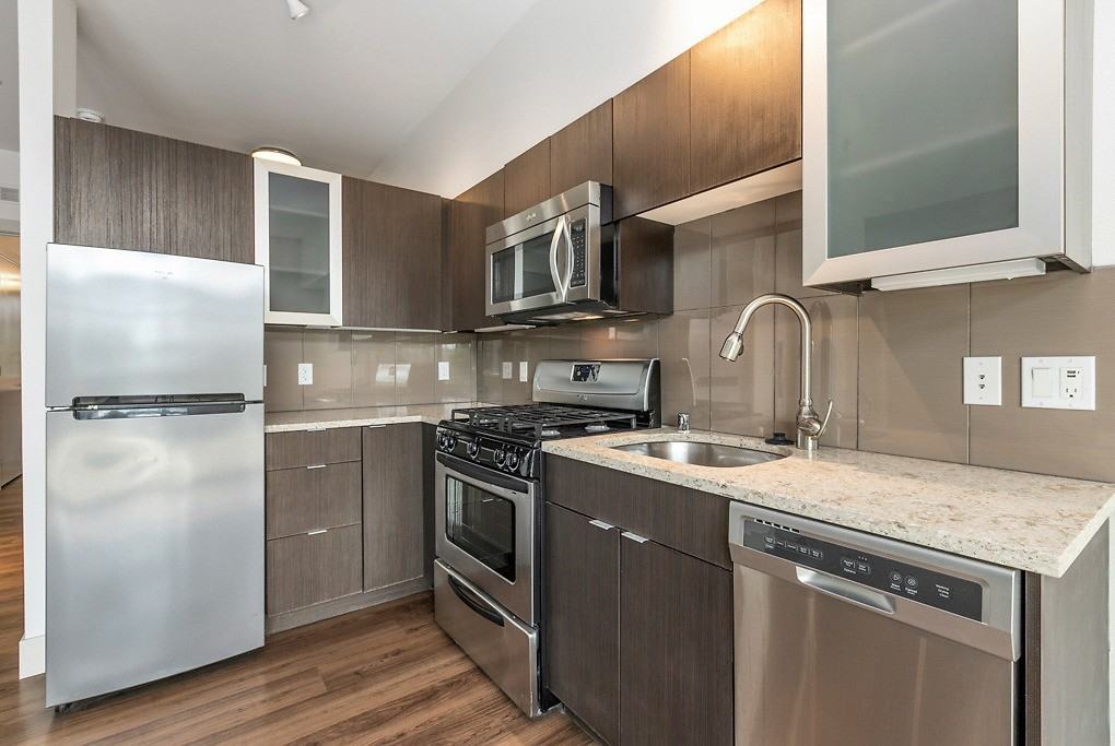 Collins on Pine - Photo 6 of 77