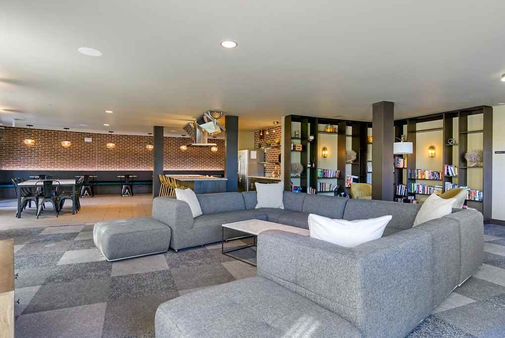 Expo - Photo 5 of 79