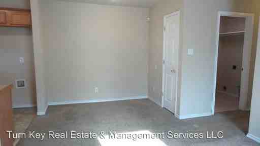 1429-1431 E Robert Street - Photo 3 of 17