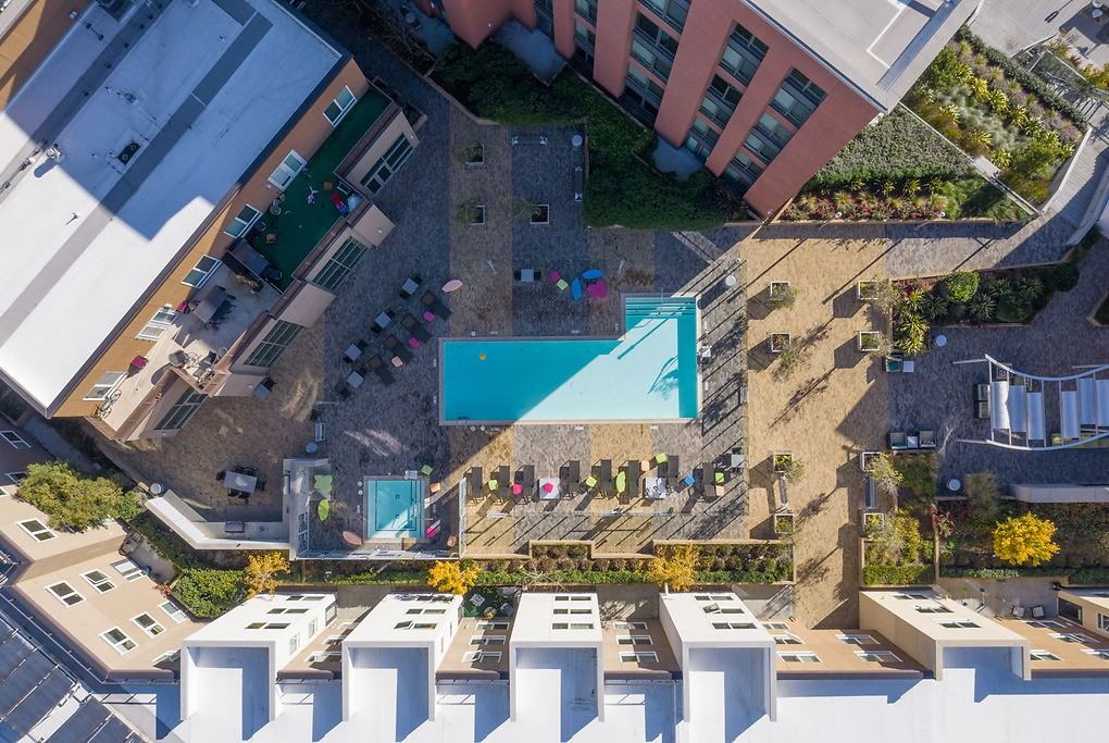 MB360 - Photo 4 of 84