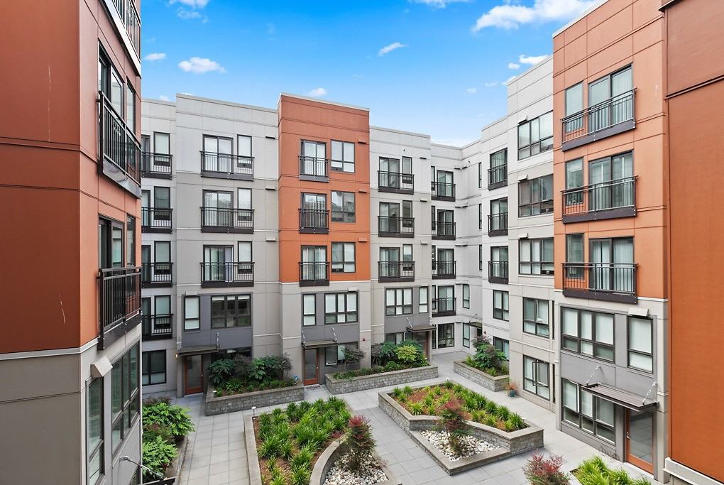 Patent 523 - Photo 2 of 83