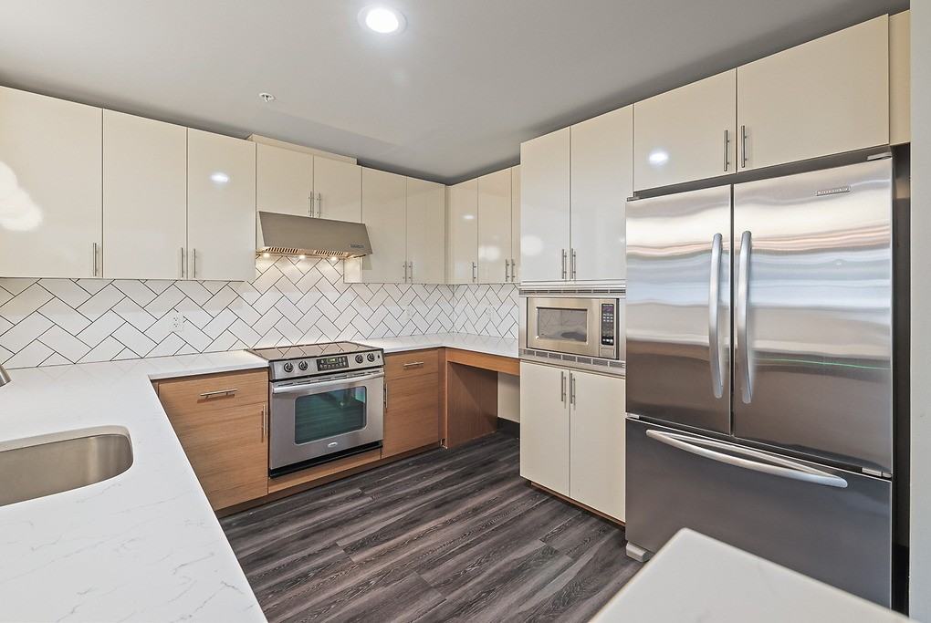 Patent 523 - Photo 5 of 83