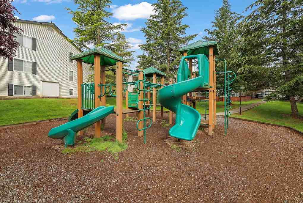 The Trails of Redmond - Photo 7 of 86