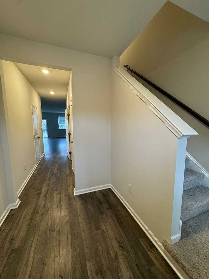 1085 Turnstone Dr - Photo 3 of 43