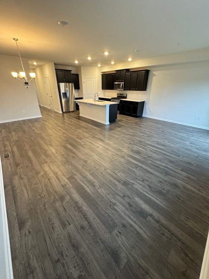 1085 Turnstone Dr - Photo 4 of 43