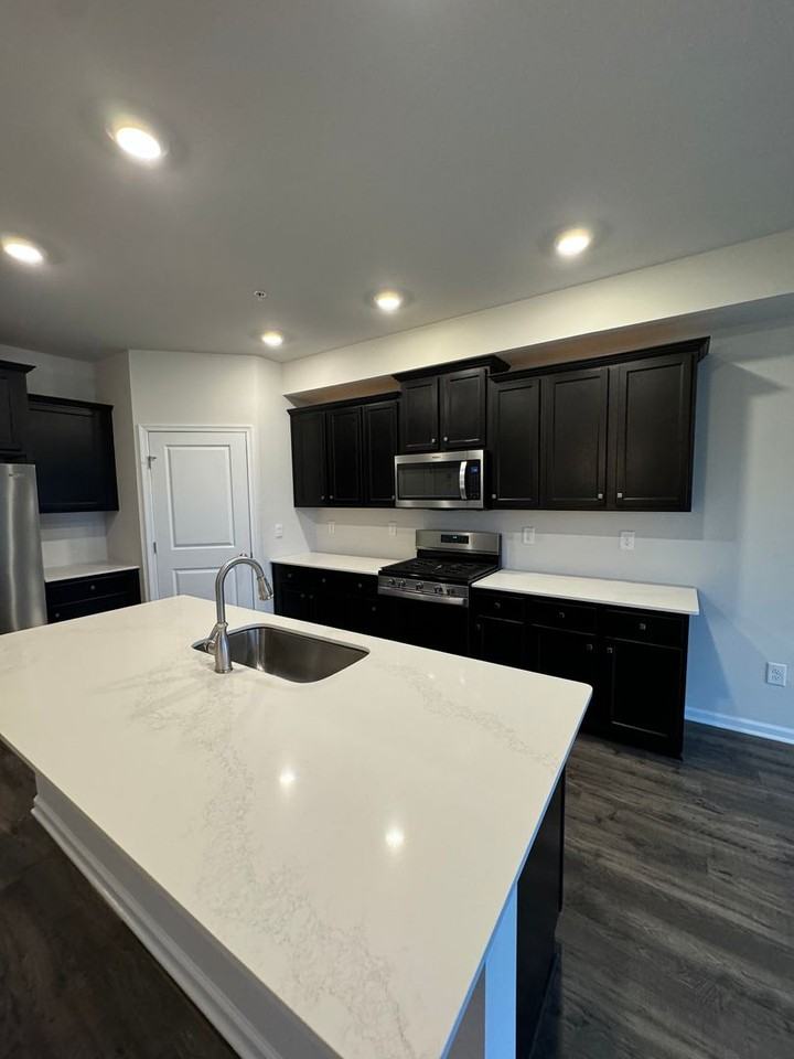 1085 Turnstone Dr - Photo 6 of 43