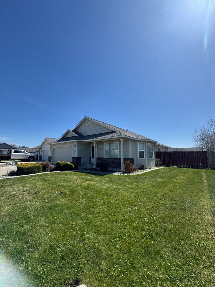 102 W Annie Pl - Photo 2 of 27