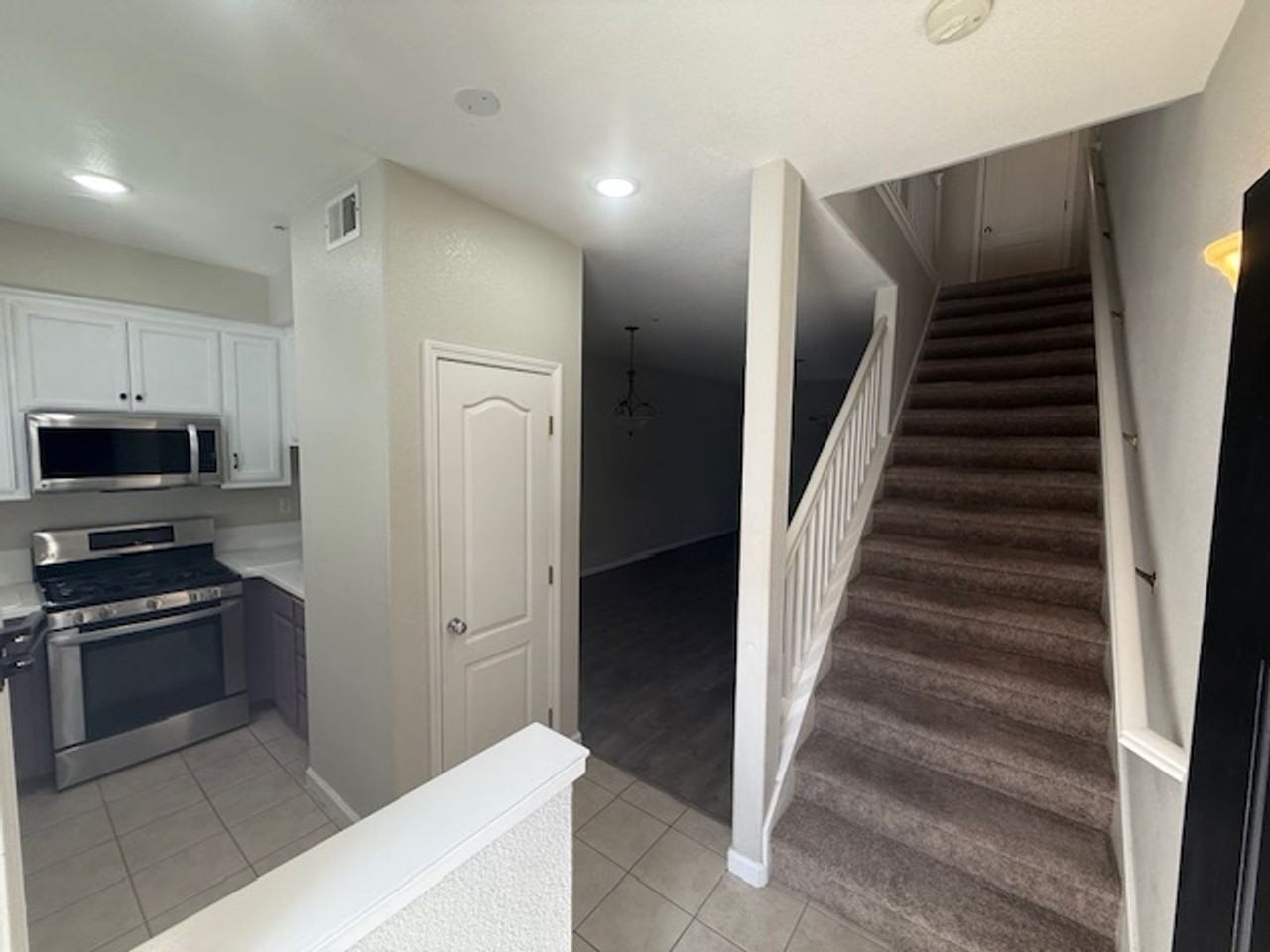 9 Ashford Pl - Photo 4 of 27