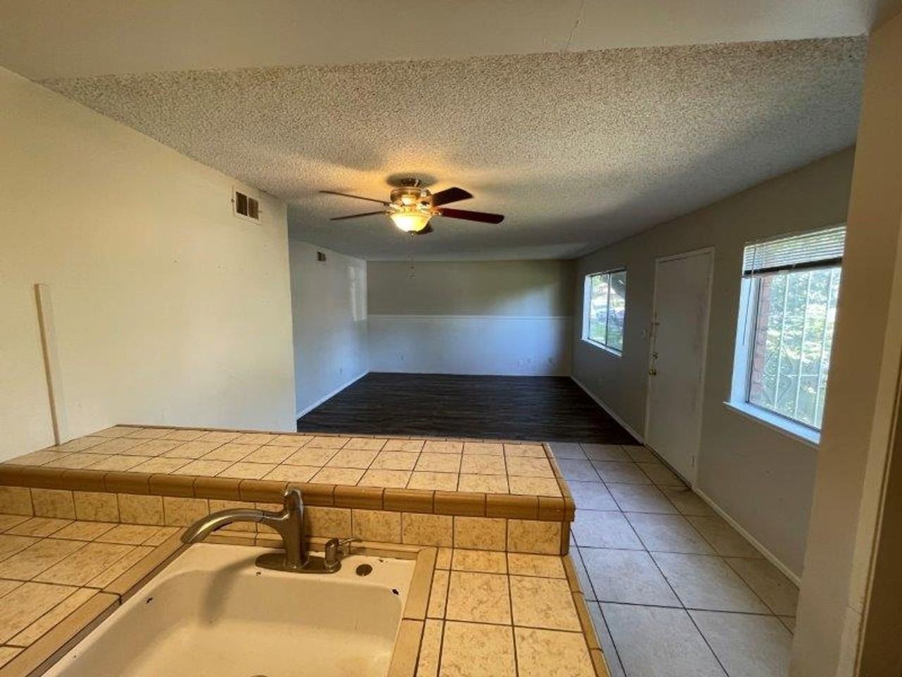 9508 Emerald Park Dr #1 - Photo 4 of 15