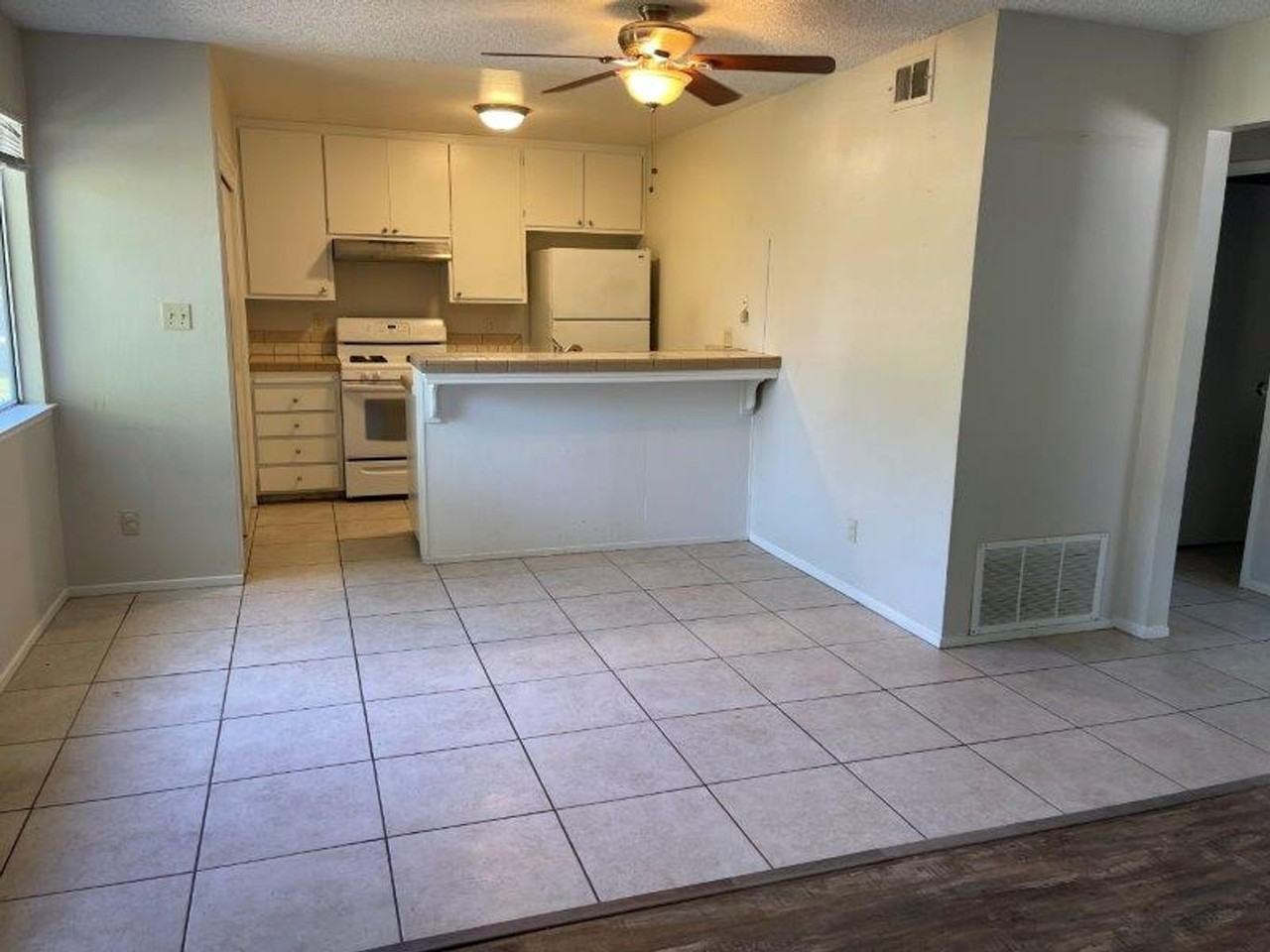 9508 Emerald Park Dr #1 - Photo 7 of 15