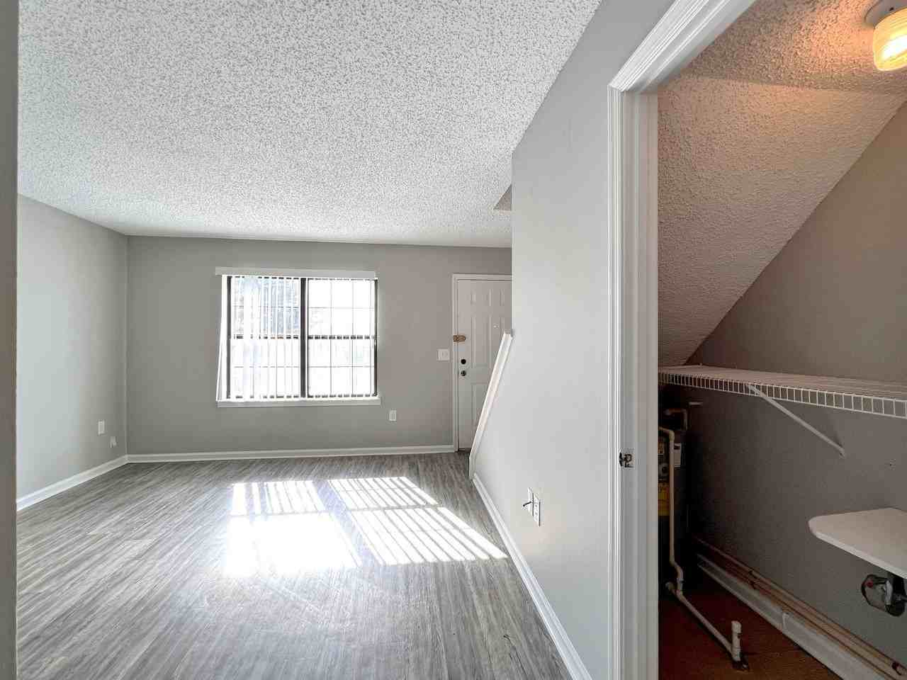 1870 Avenue Q Sw - Photo 4 of 20