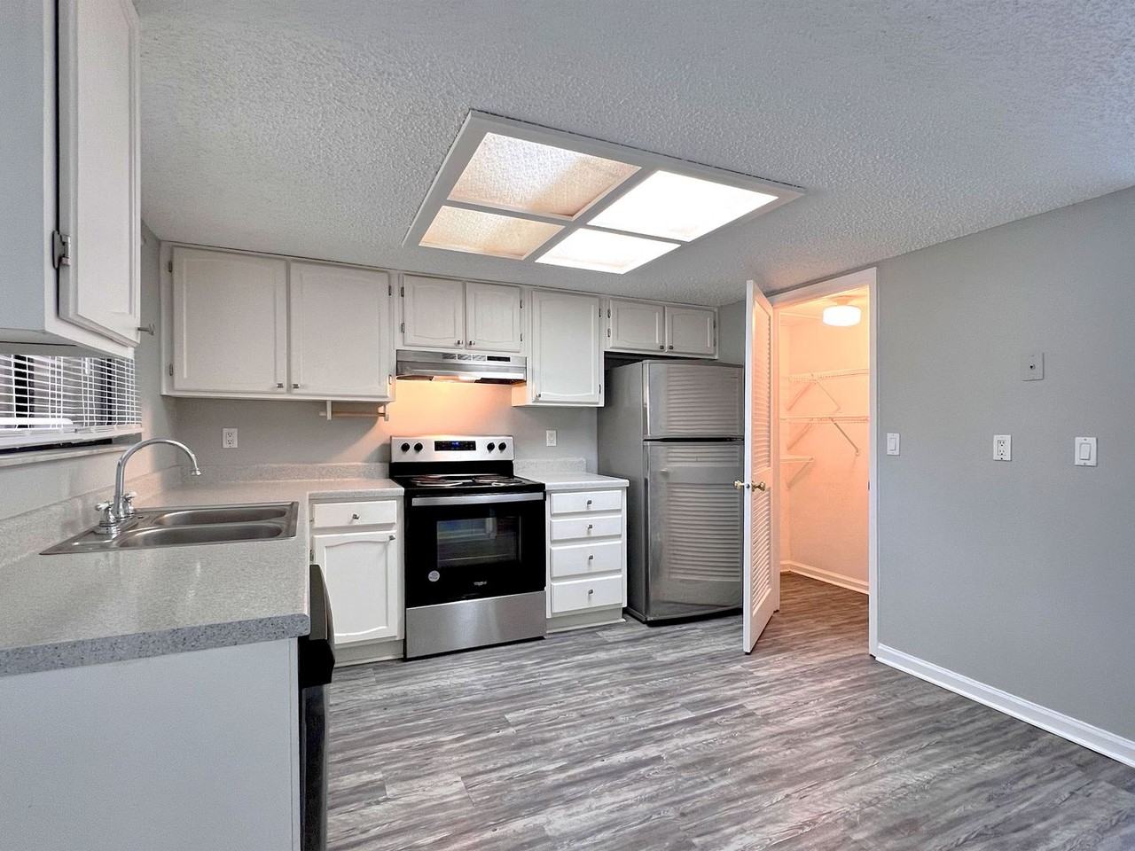 1870 Avenue Q Sw - Photo 7 of 20
