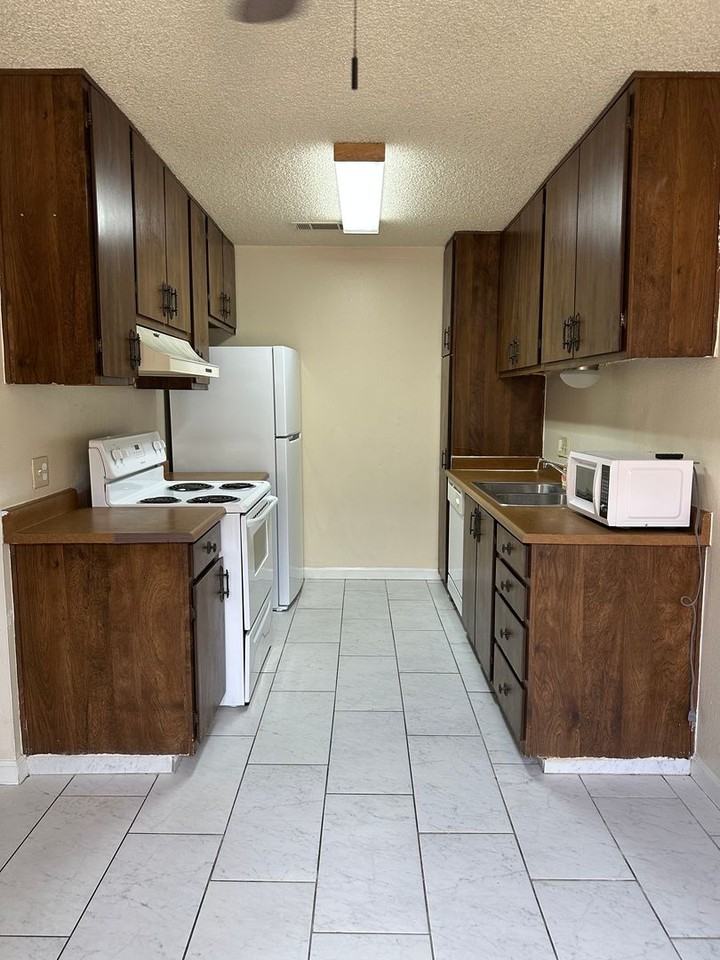 5181 E Olive Ave #118 - Photo 4 of 14