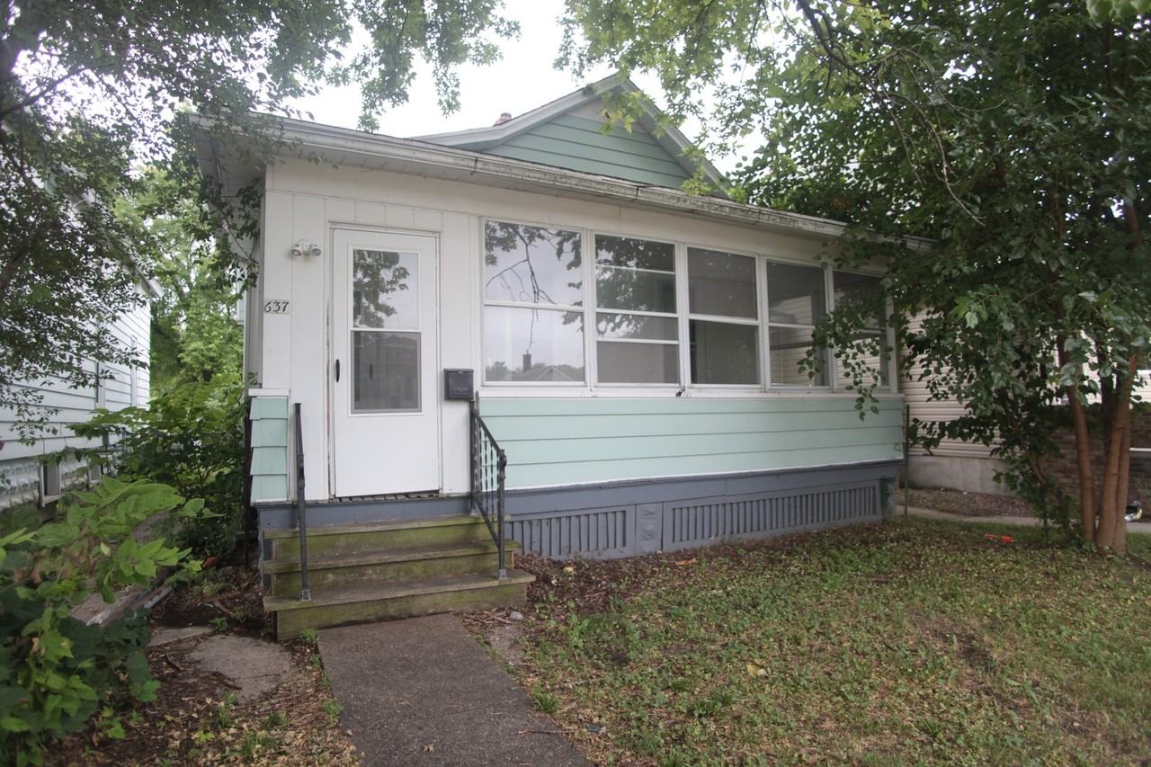 637 3rd Ave S - Photo 2 of 19