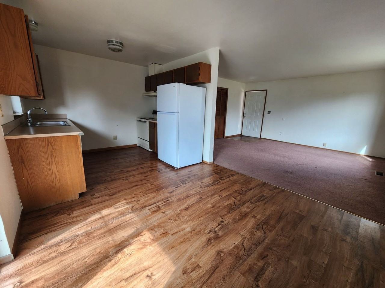 1619 Humboldt St - Photo 4 of 11