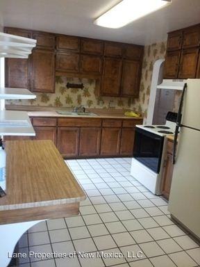 1108 Dakota St SE - Photo 3 of 6