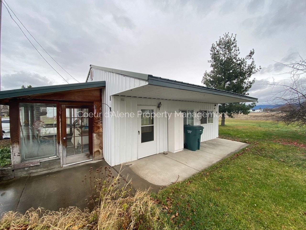 1823 E 12th Ave - Photo 2 of 8