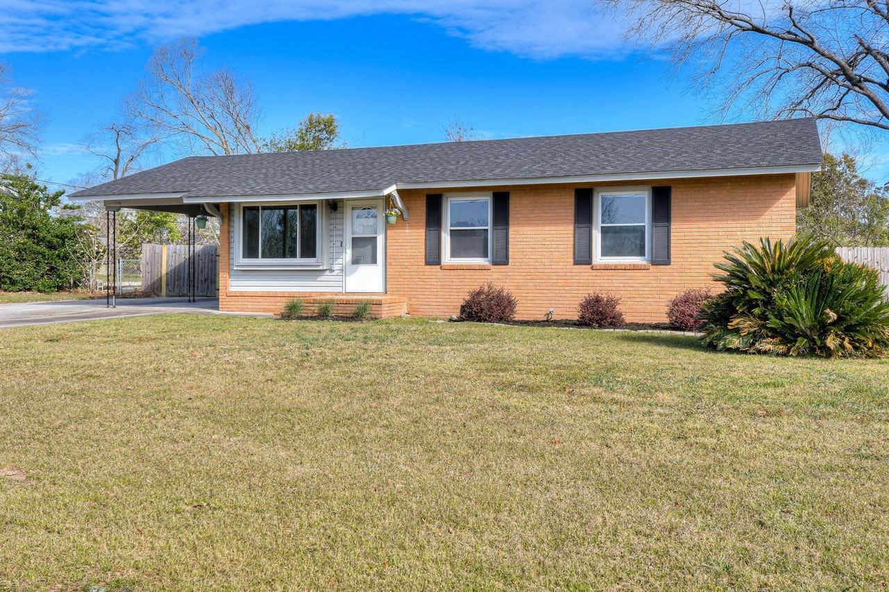 3517 Stardust Dr - Photo 3 of 32