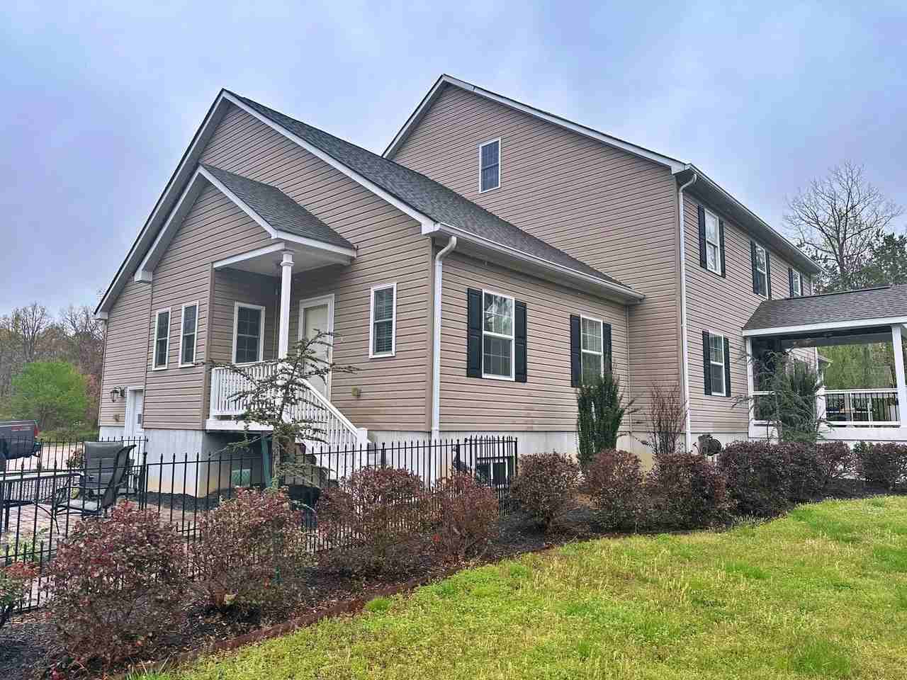 17410 Duval Rd - Photo 2 of 49