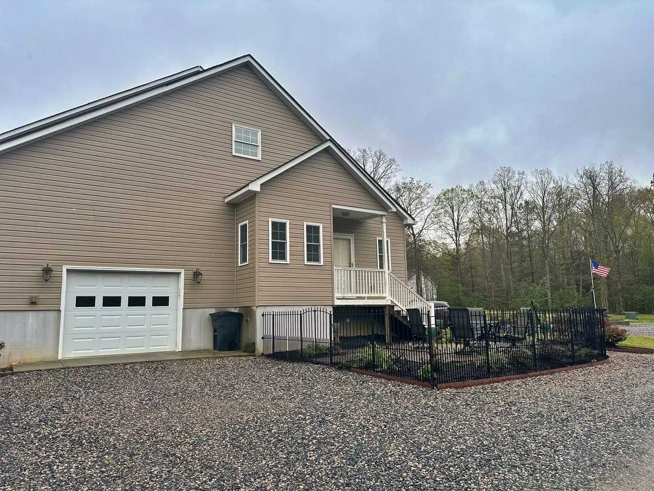 17410 Duval Rd - Photo 3 of 49