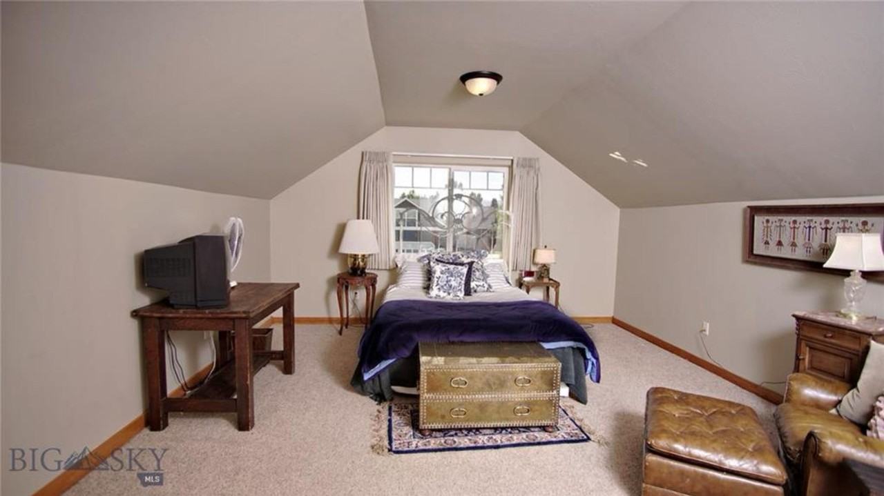 3063 Annie St - Photo 3 of 10