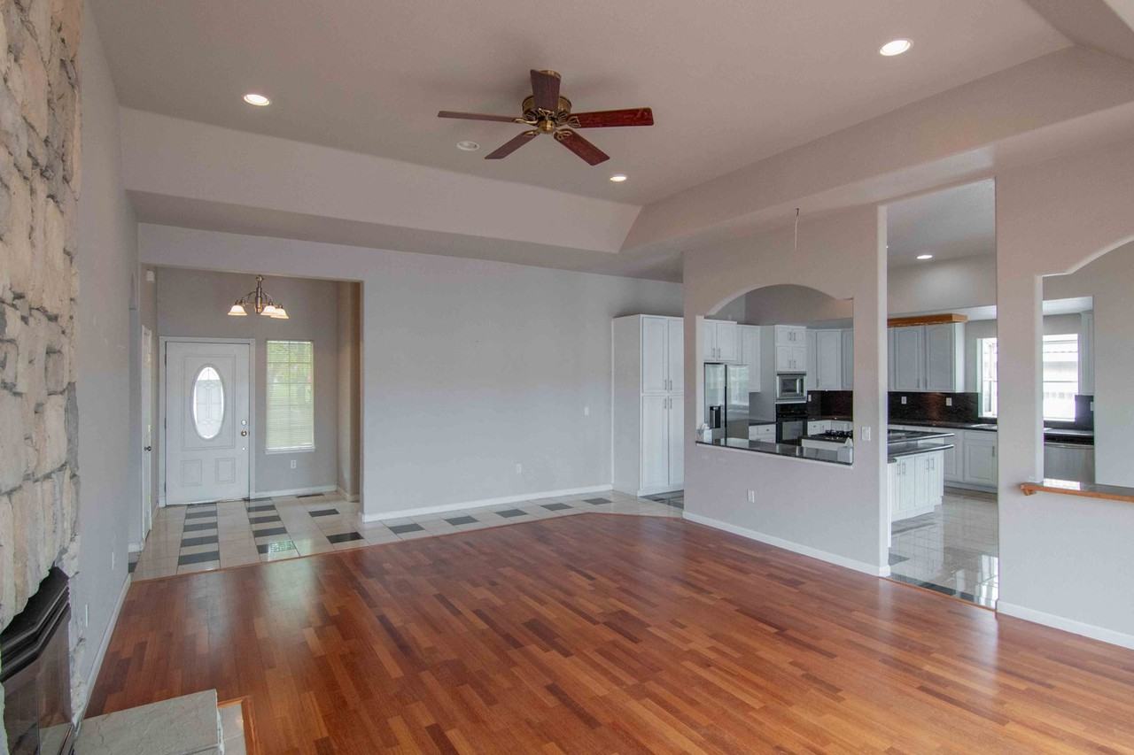 19062 Seabreeze Pl - Photo 7 of 50