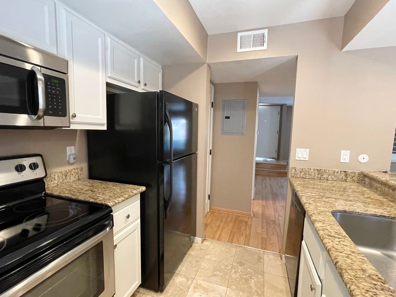 27466 Country Glen Rd - Photo 2 of 21