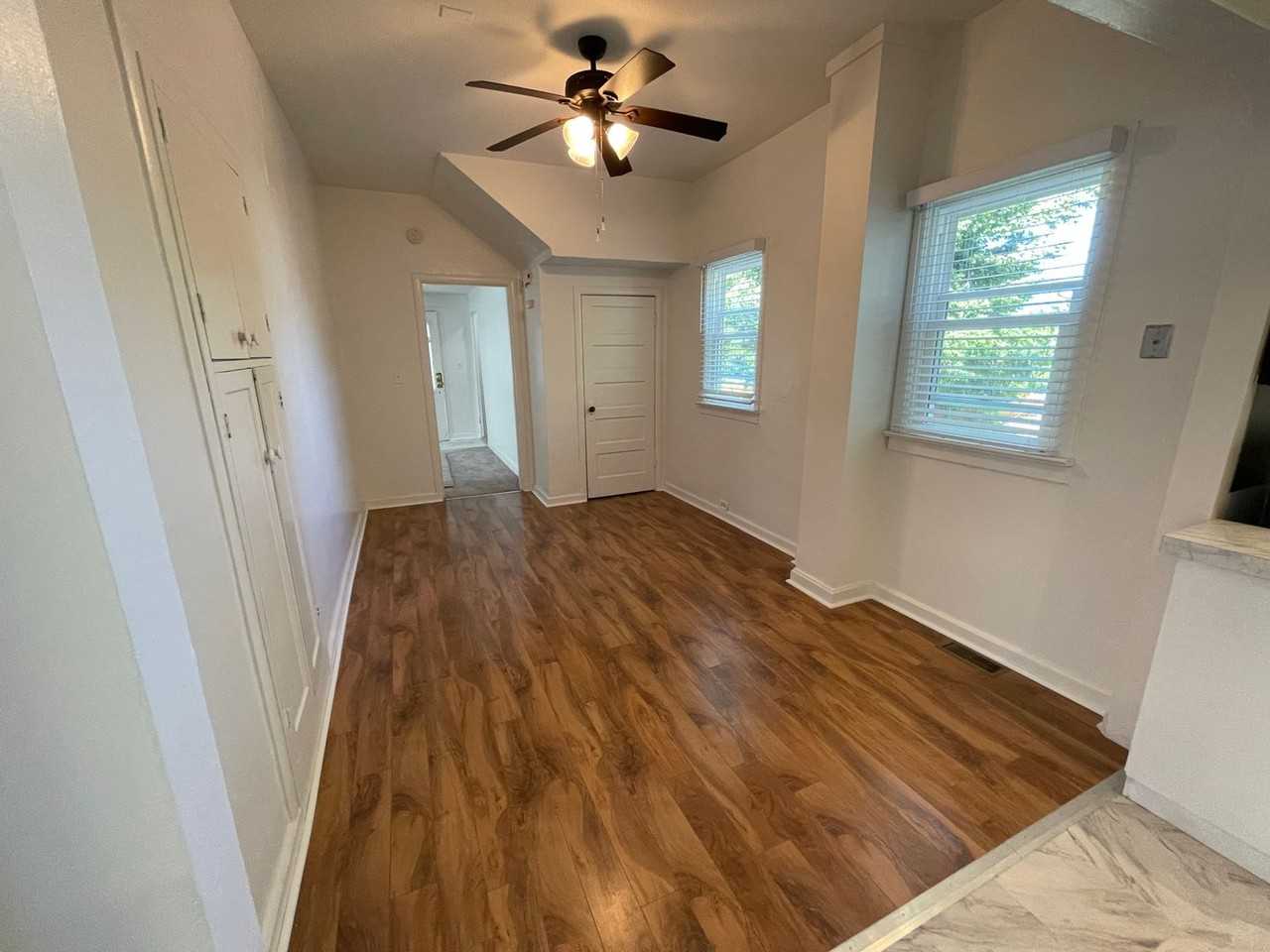 1204 Ne Dekum St - Photo 7 of 22