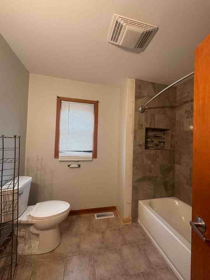 257 Fernwood St - Photo 6 of 17