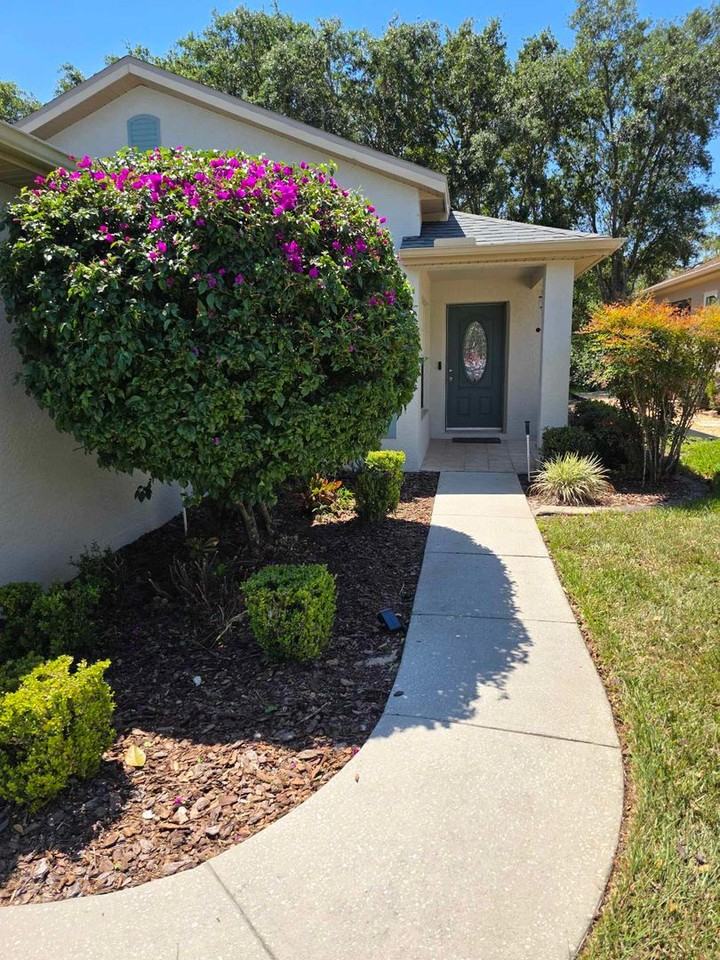 11118 Heathrow Ave - Photo 2 of 30