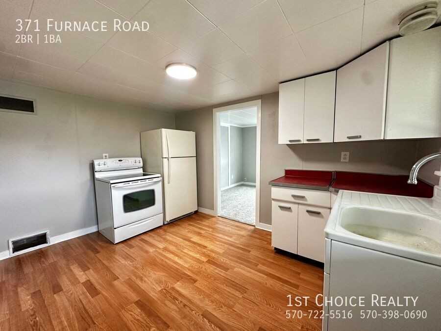 371 Furnace Rd - Photo 3 of 11