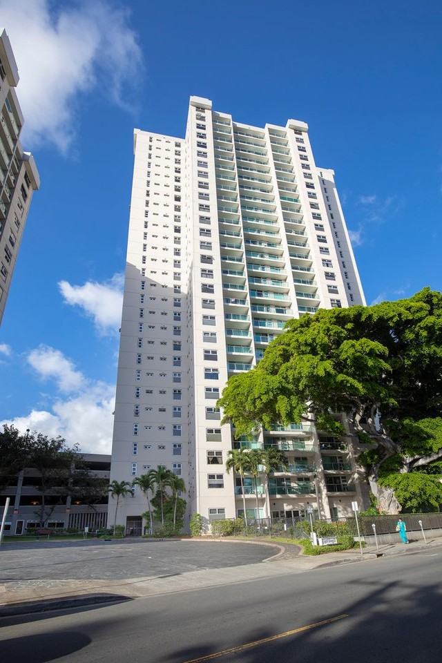 1450 Young St #803 - Photo 2 of 23