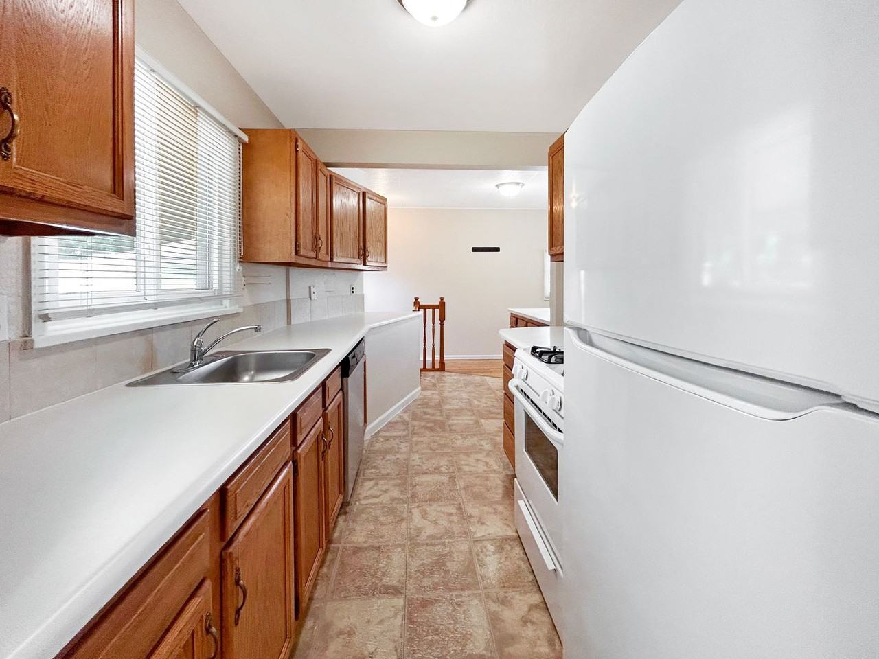 1809 S Adams St - Photo 6 of 32