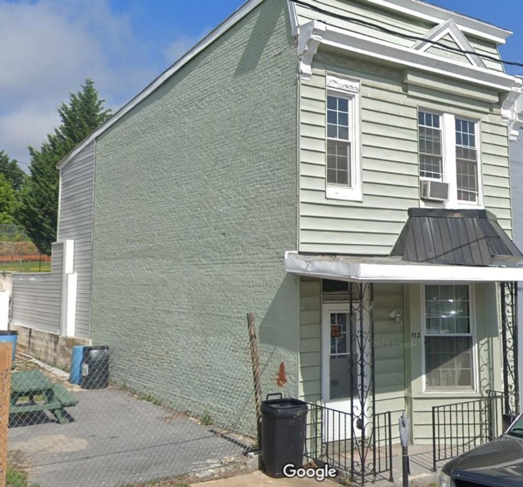 112 N Conococheague St - Photo 2 of 7