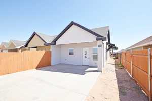 featured image of 1010 N Eva Ave