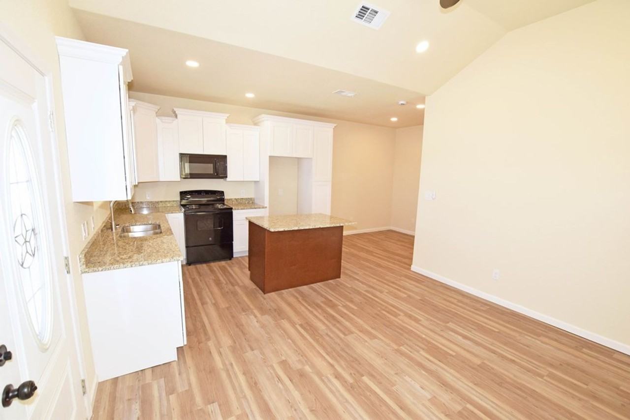 1010 N Eva Ave - Photo 5 of 24