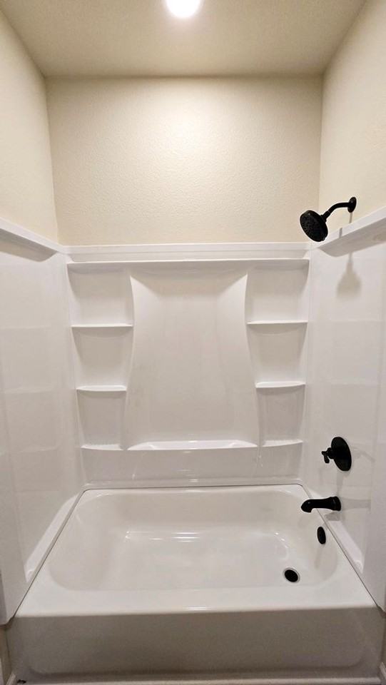 1012 N Eva Ave - Photo 5 of 8