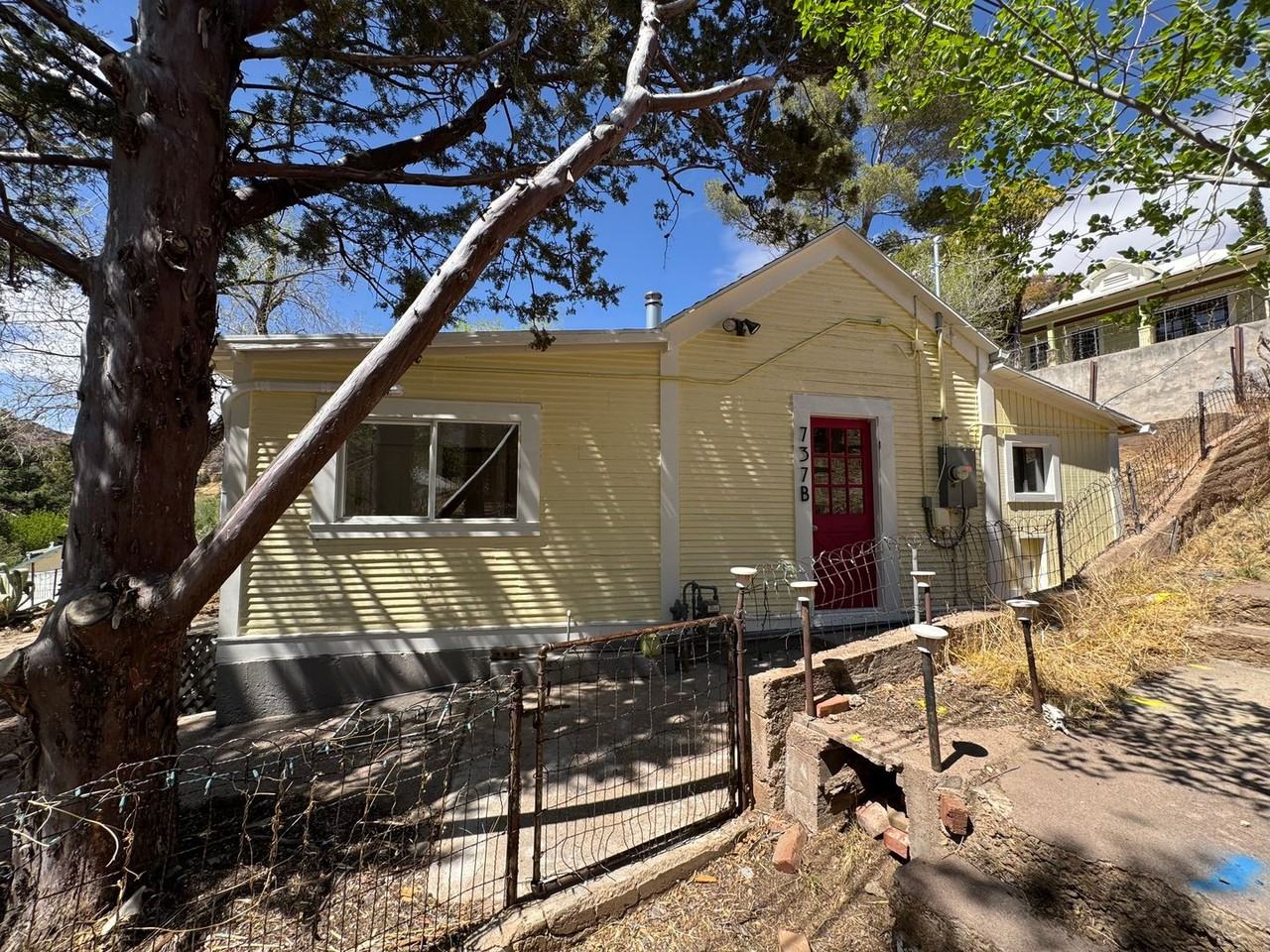 737B Tombstone Canyon Rd - Photo 4 of 18