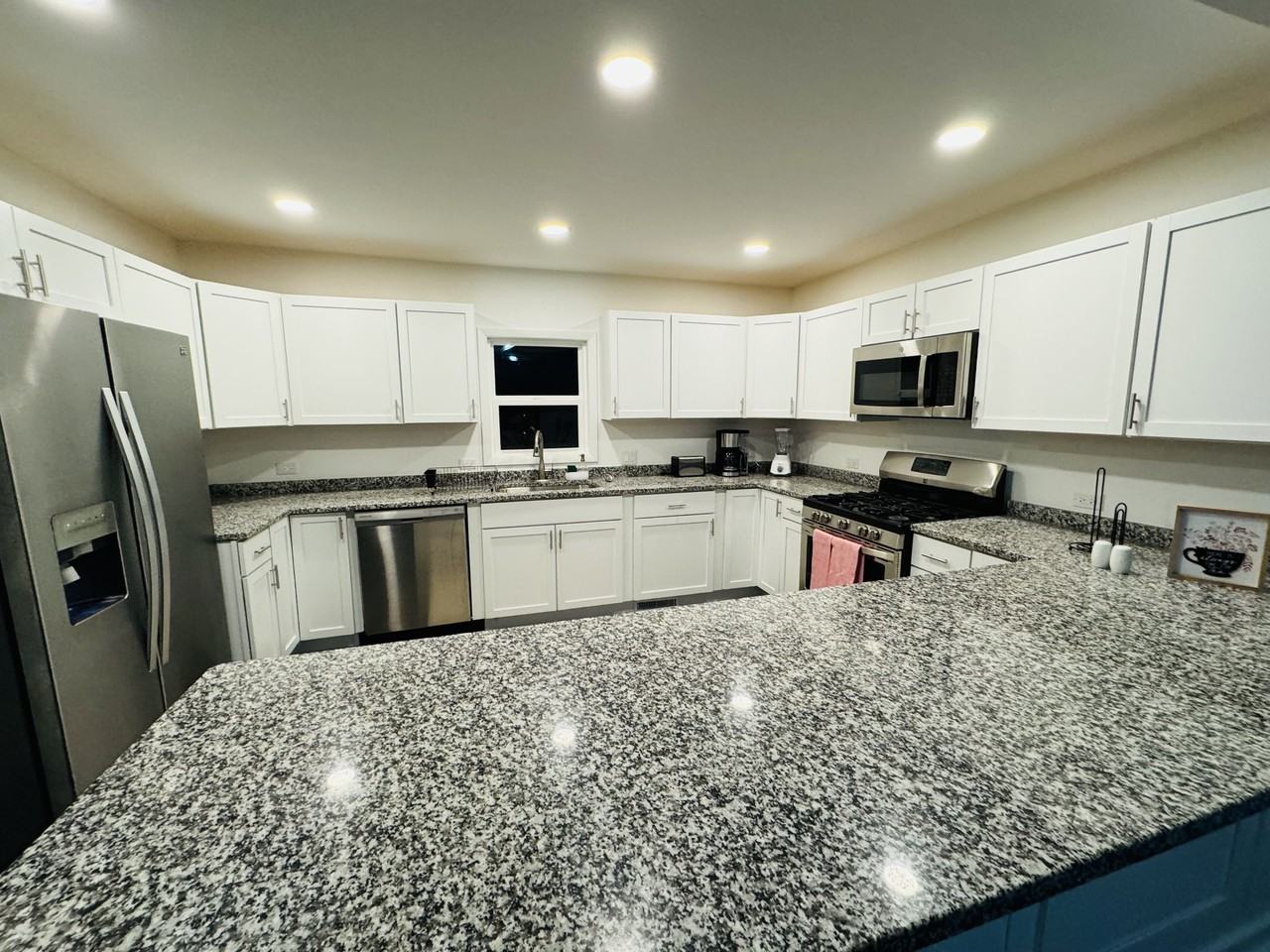 1541 Oakwood Ave #NA - Photo 7 of 12