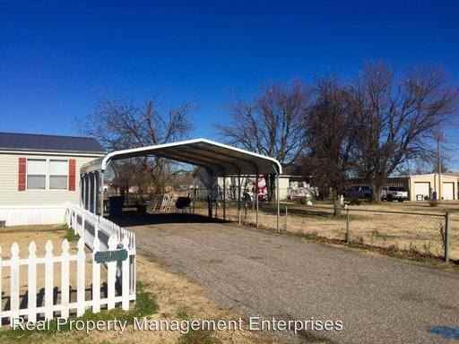 411 W Grand St - Photo 2 of 16