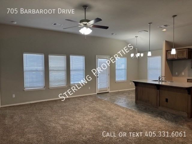 705 Barbaroot Dr - Photo 4 of 30