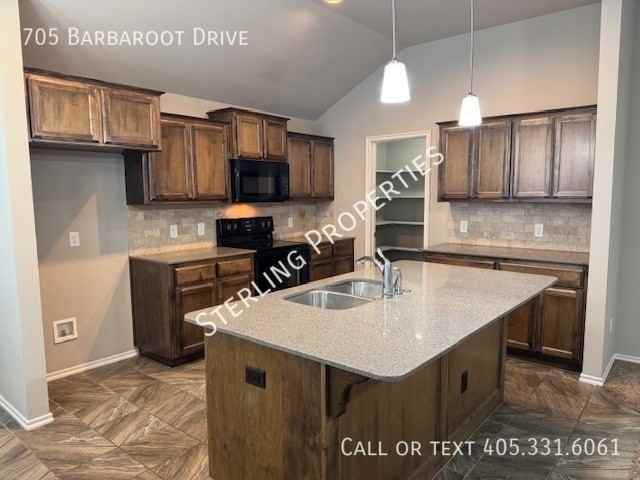 705 Barbaroot Dr - Photo 7 of 30