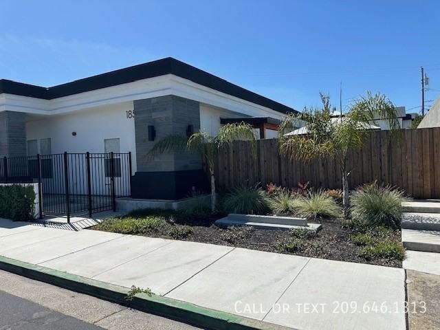 1853 Coley Ave - Photo 3 of 4