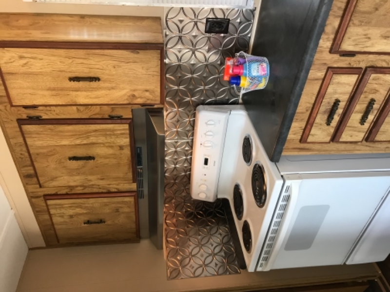 833 Lovell Road - Photo 4 of 10